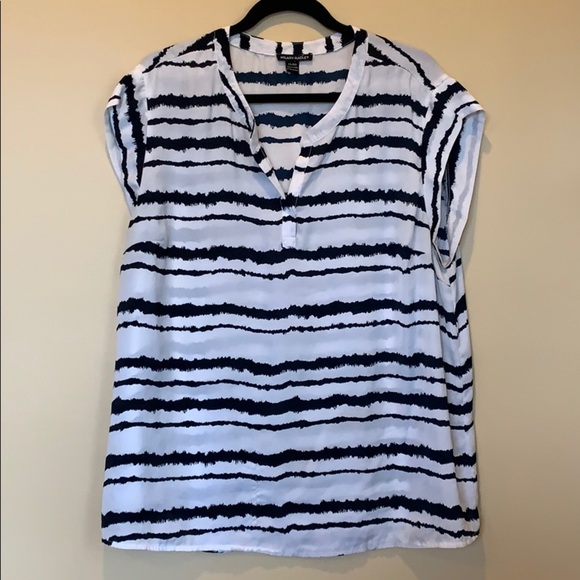 Hilary Radley Split V-Neck Capped Sleeve Blouse size XXL - Picture 1 of 3